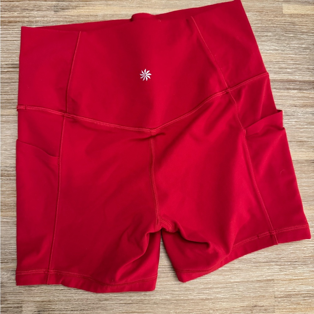 Athleta red salutation stash 5in shorts size small red clover berry